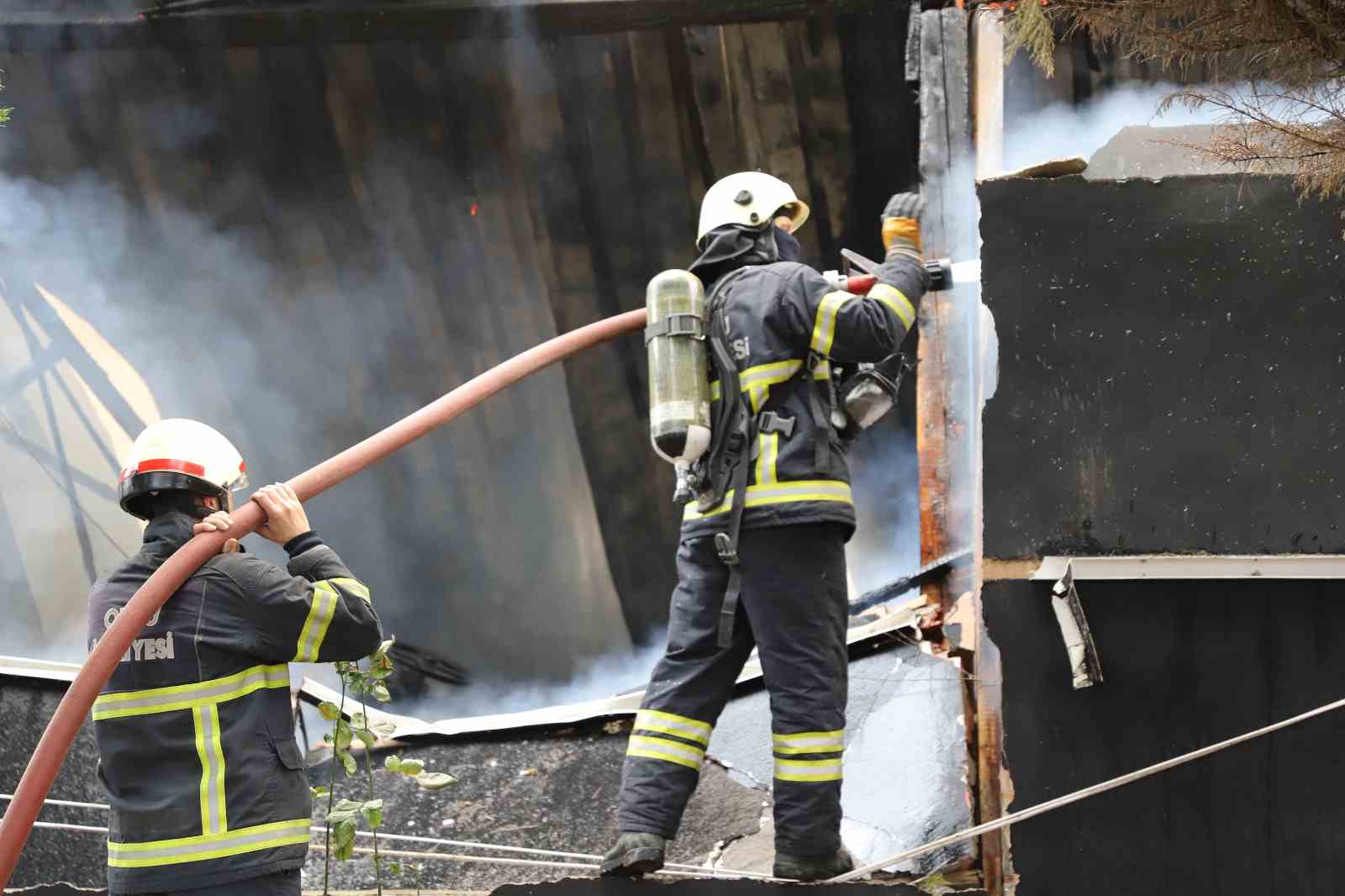 BÜYÜKŞEHİR BELEDİYESİ EKİPLERİ SEFERBER OLDU